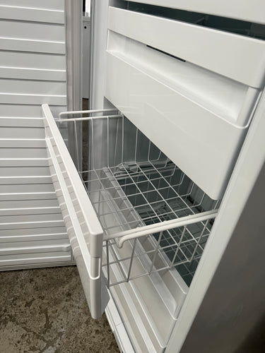 Second hand Fisher&Paykel 304l vertical freezer E308 - Second Hand Appliances Geebung